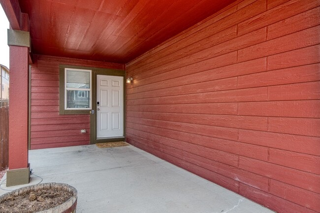 Photo - Beautiful home with 4 bedrooms, 2 1/2 bathrooms, 3-car garage in cul-de-sac available for $2,350