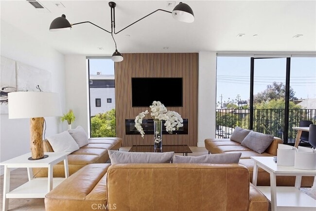 Photo - 2432 Penmar Ave