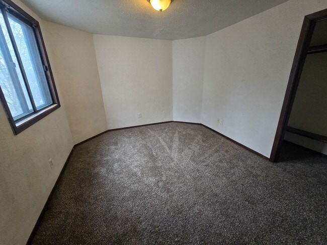 Photo - 410 W 3rd St Unit 3