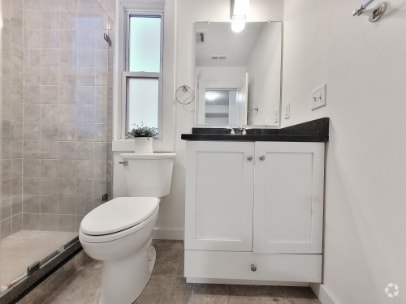 Building Photo - 225 E Eagle St Unit 2 Rental