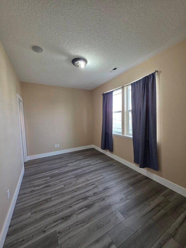 Photo - 4916 Laredo Dr