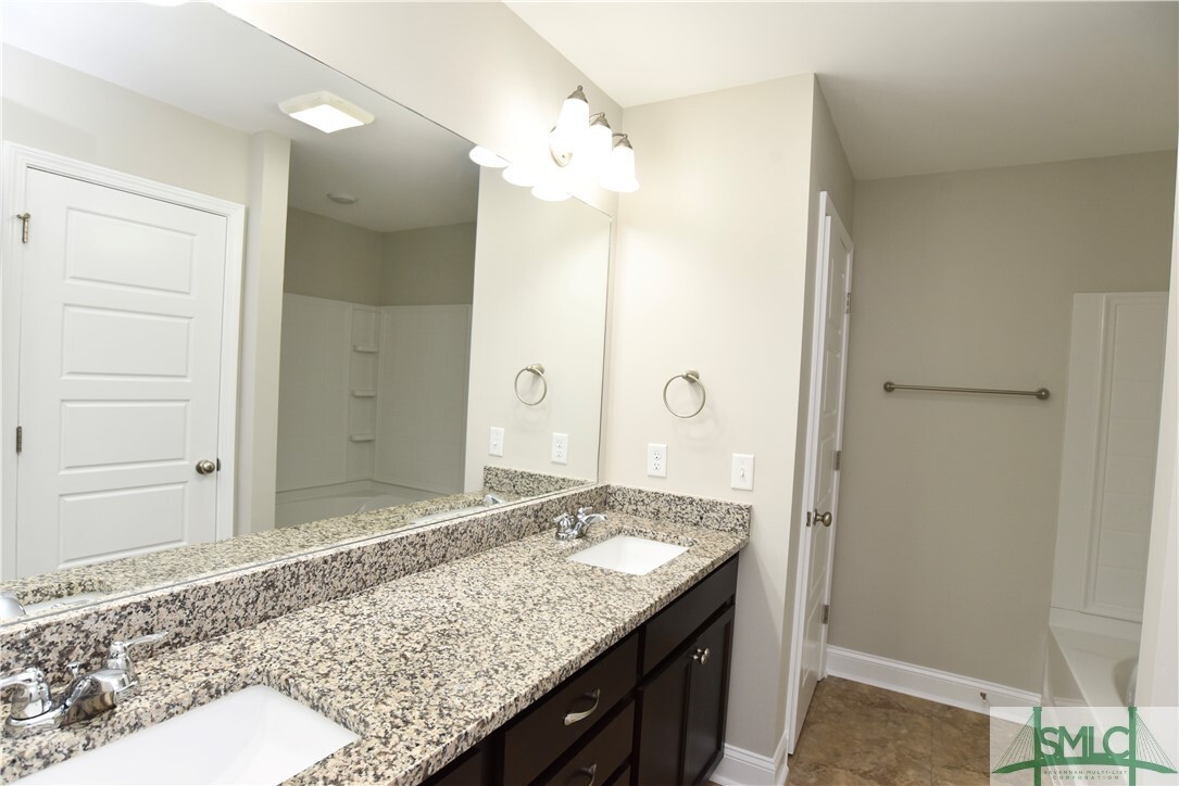 Photo - 20 Parkview Ln Townhome