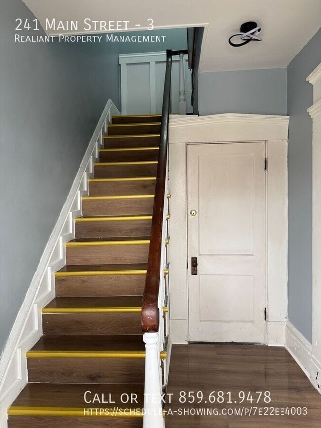 Photo - 241 Main St Unit 3