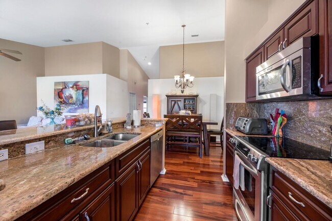 Photo - SEASONAL CONDO AVAILABLE APRIL 2024 / ESTERO