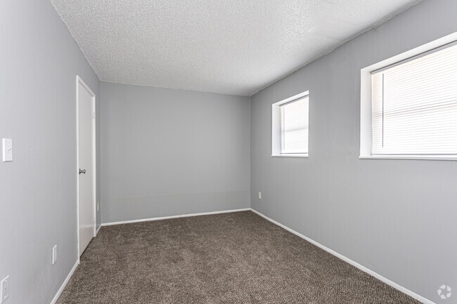 1BR, 1BA - 450 SF - Olive Park Village