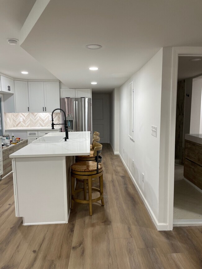 Photo - Room in Apartment on Wynfair Dr