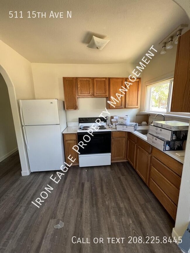 Photo - 511 15th Ave N
