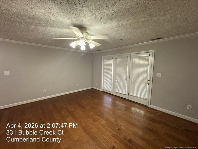 Photo - 332 Bubble Creek Ct