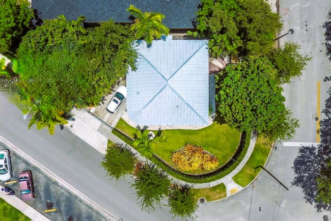 Aerial view - 685 SW 19th Rd