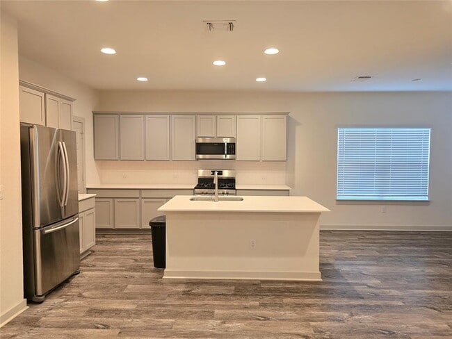 Photo - 10305 Fulton Ave