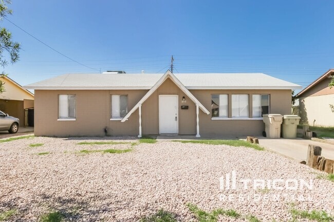 Building Photo - 5712 N 63rd Dr Rental