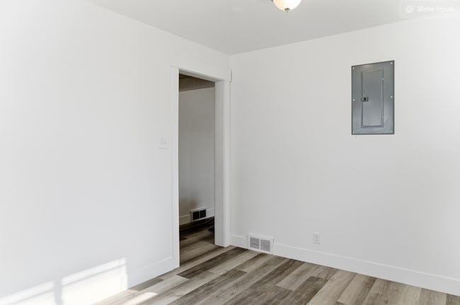 Photo - 472 E Center St