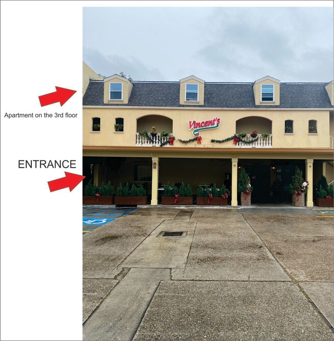 Front entrance - 4411 Chastant St Unit B