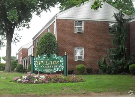 Building Photo - Ivy Lane Apartments