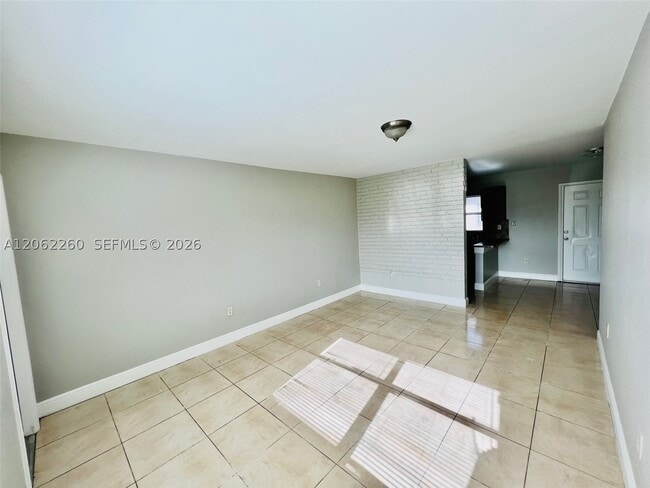 Photo - 7613 Venetian St Unit C