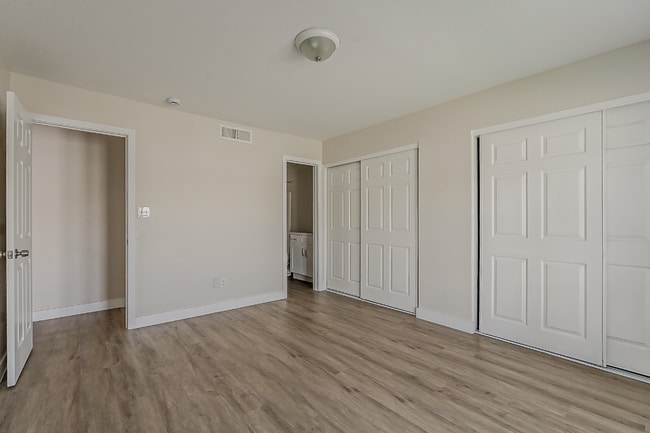 Photo - Clean! 3 bed 2 bath Town Home - Central PHX - Gated - Pool!
