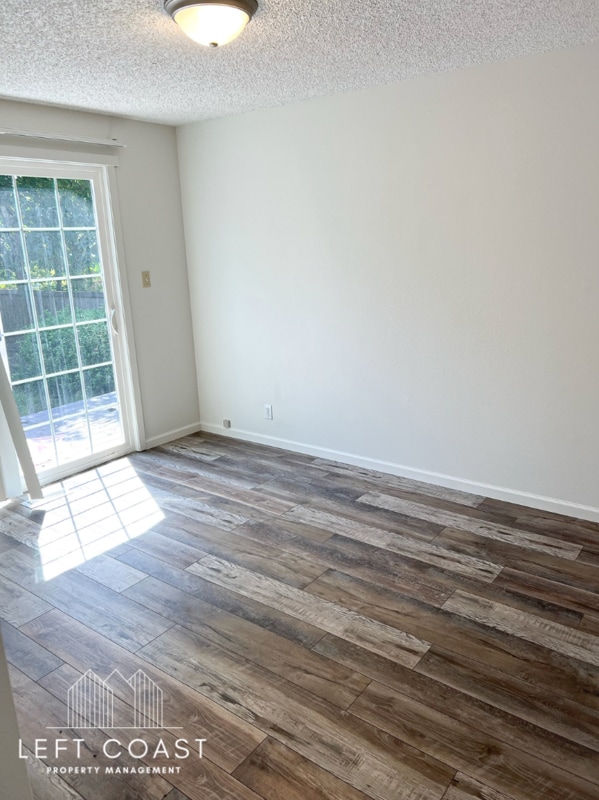 Photo - 1690 NW 36th St