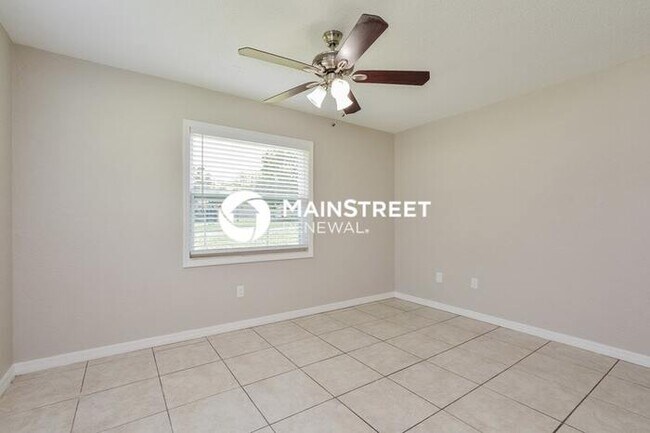 4 Bedroom Pet-Friendly Home in DeLand, FL with Main Street Renewal