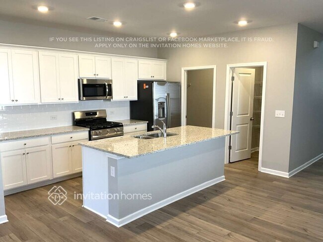 Photo - 520 Almere Dr