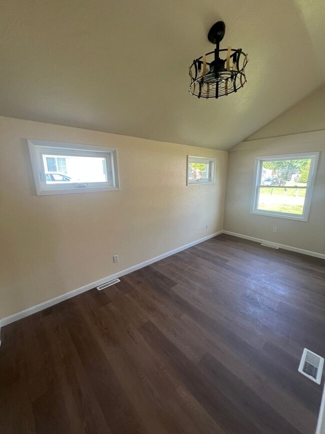 Photo - Remodeled 1 Bedroom Millcreek House