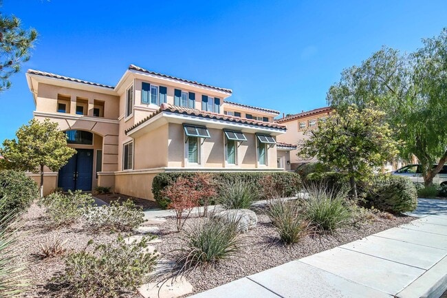 Photo - INCREDIBLE 4 BEDROOM IN GUARD GATED COMMUN...