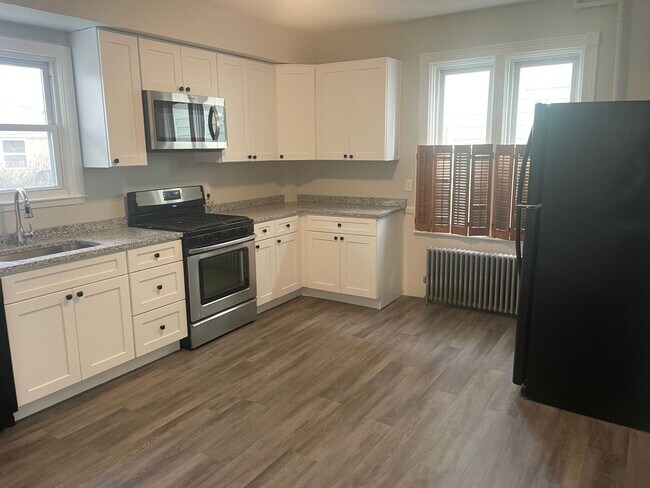 Photo - 387 Branch Ave Unidad 1