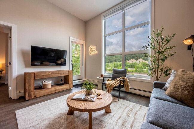 Photo - 901-907 7 St N Unit ID1308640P