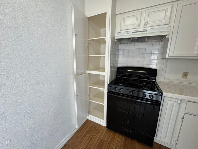 4810 W Wind Trail