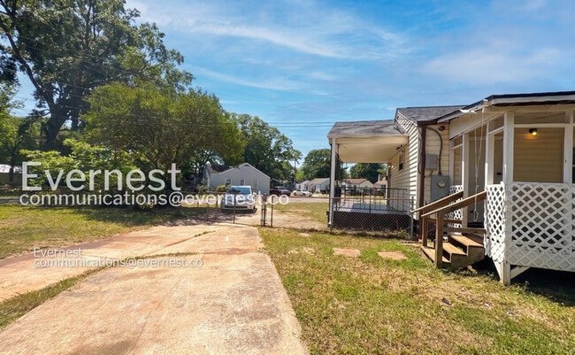 Photo - 200 Woodward Dr