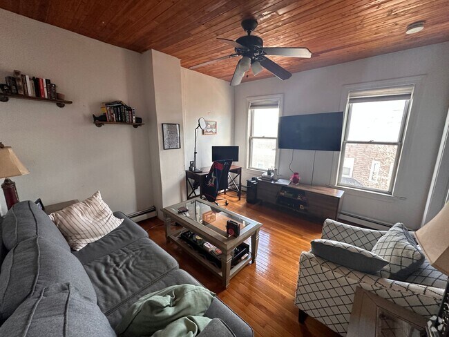 Building Photo - 63 I St Unit 2 Rental
