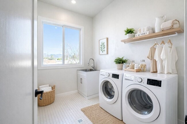 Photo - 16052 Ludlow St