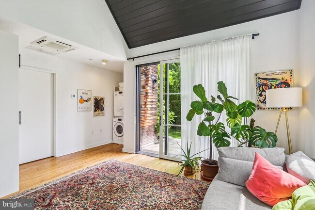 Photo - 3705 Brandywine St NW