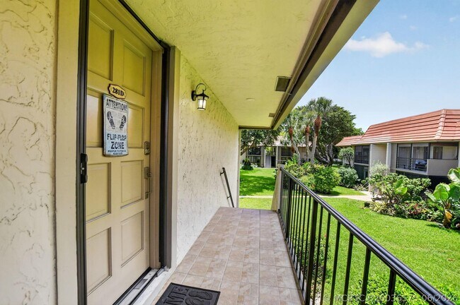 Photo - 1050 NW 13th St Unit 281d