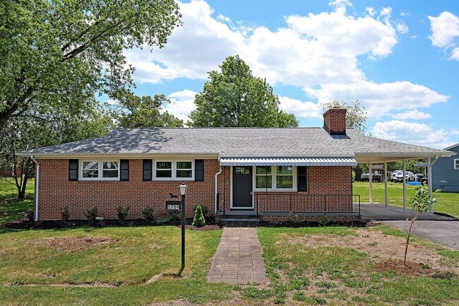 Building Photo - Recently Updated Home Near Downtown Crozet