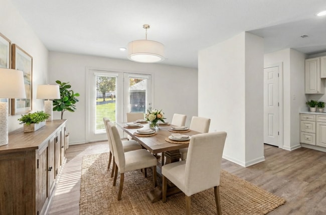 Photo - 2900 NE Kendallwood Pkwy