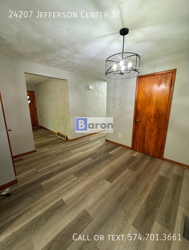 Photo - 24207 Jefferson Center St