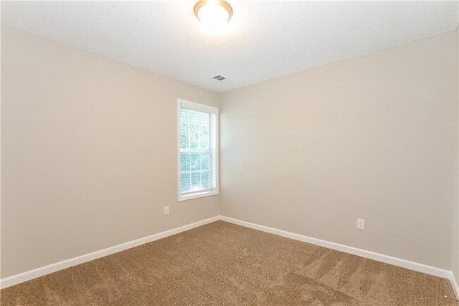 Photo - 6961 Mahonia Pl