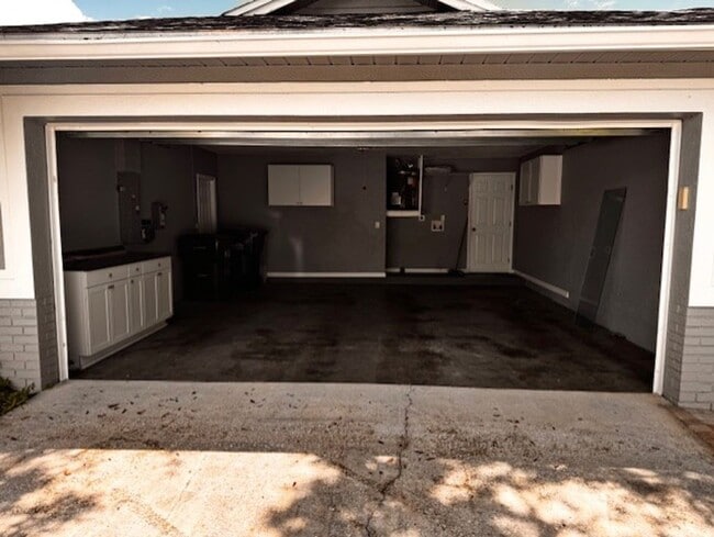 2519 Southern Oak Cir