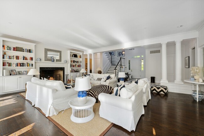 Photo - 117 Toylsome Ln