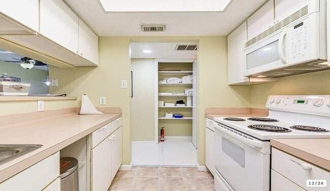 Photo - 2824 S Bartell Dr