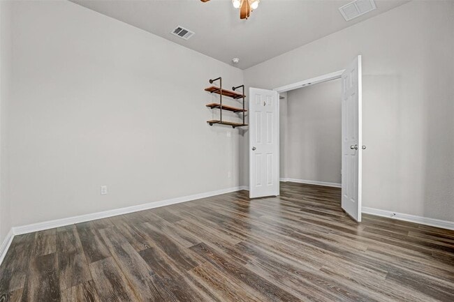 Photo - 6709 Golden Bough Ln