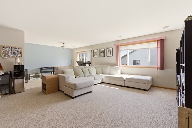 Building Photo - 2948 Kentville Dr Unit 2948 Kentville