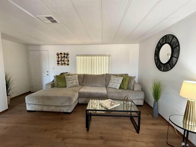 Building Photo - 10584 E Amber Dr Rental