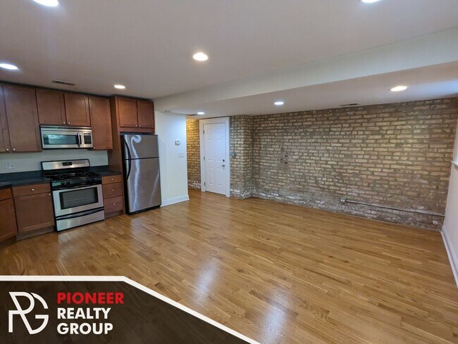 Photo - 2834 N Albany Ave Unit G