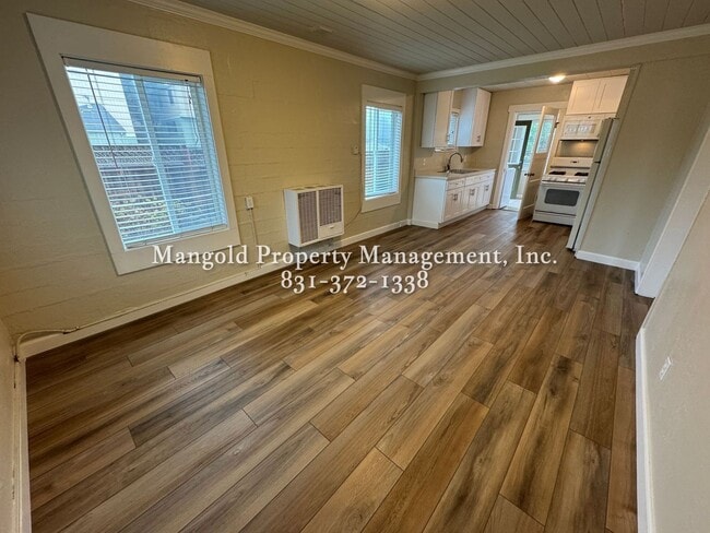 Photo - 1025 Hilby Ave