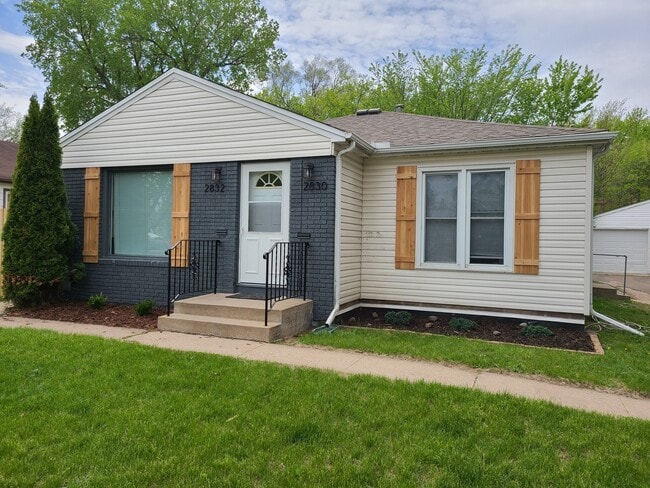 Photo - 2832 Texas Avenue South