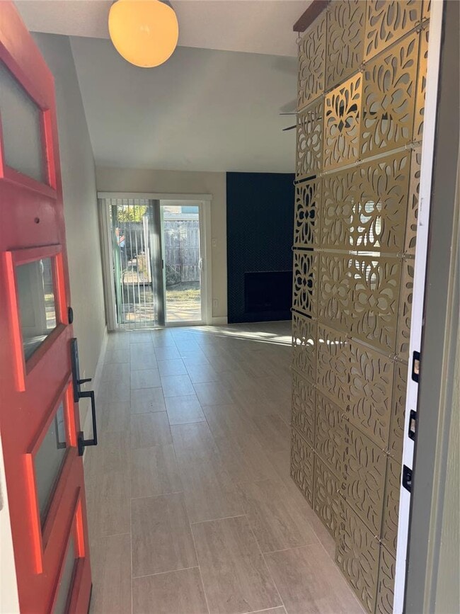 Photo - 9908 Willers Way