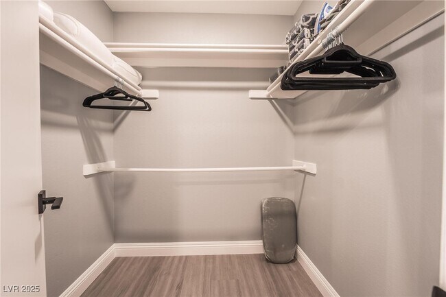 Photo - 3220 Shoreheight St