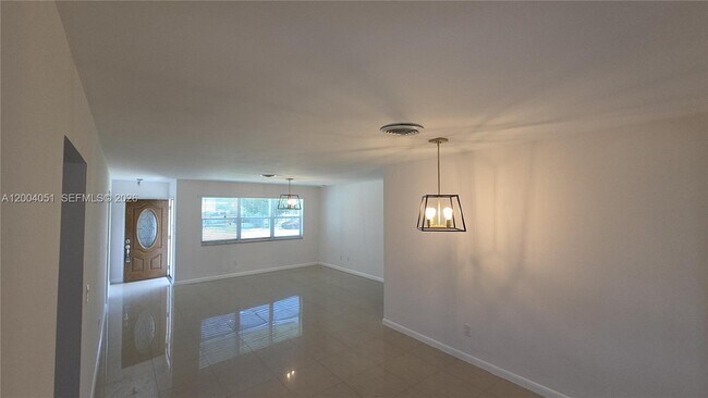 Photo - 670 NE 179th Terrace