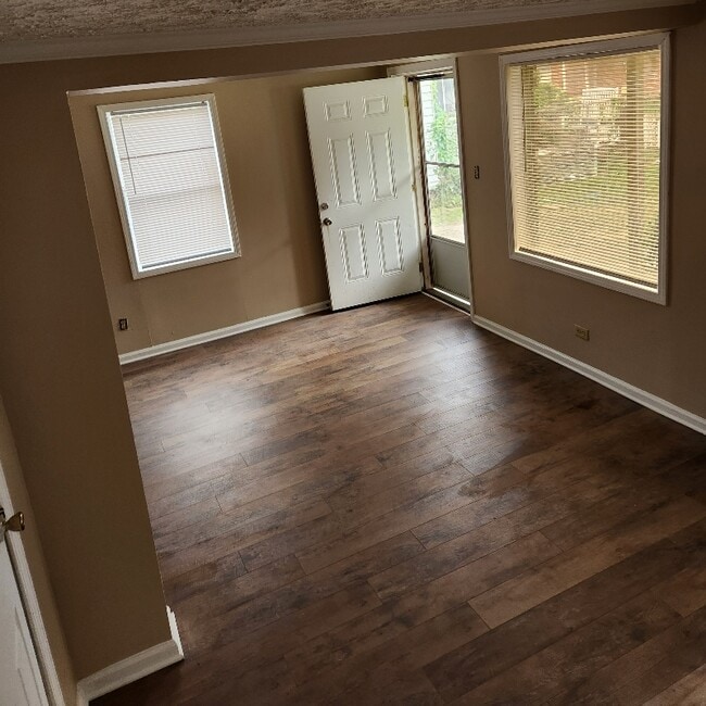 Photo - 630 Morrow Ave